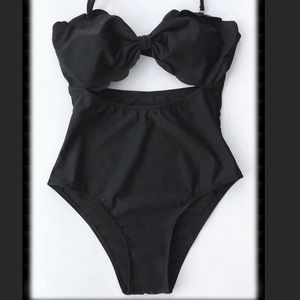 NWOT- CUPSHE It She’ll Swimsuit 🐚